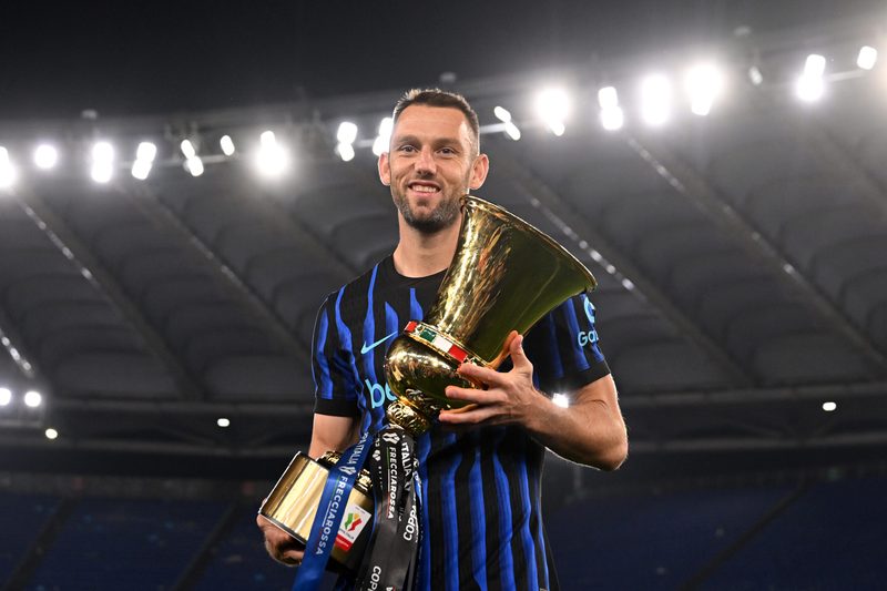 Stefano De Vrij si prepara a vestire la maglia del Panathinaikos
