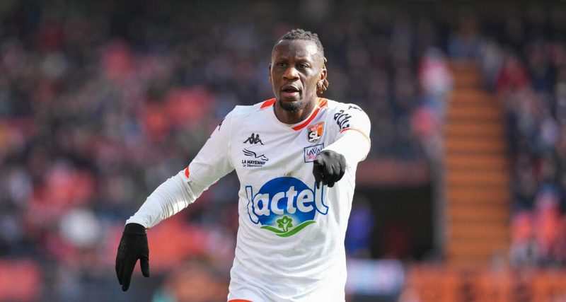 Ligue 2 : Le Grenoble Foot 38 recrute un gardien, Guingamp renforce son entrejeu