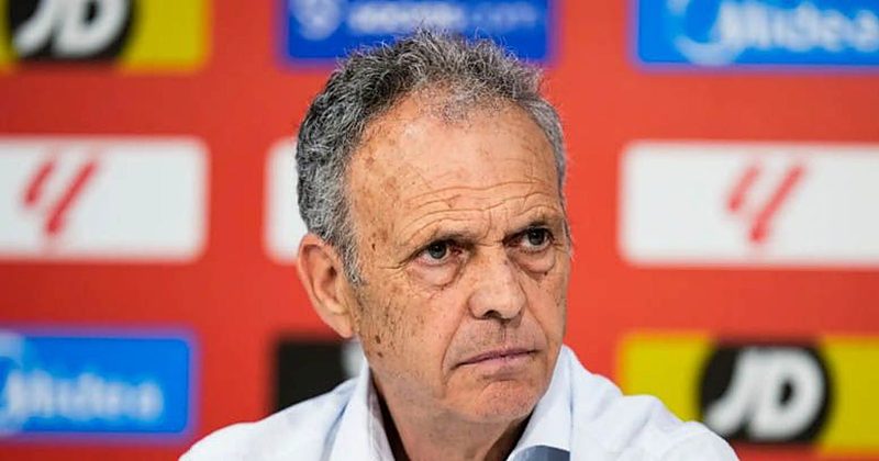 Muestra de apoyo unánime al entrenador Joaquín Caparrós tras su diagnóstico de cáncer