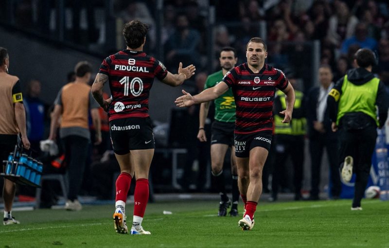 Ntamack et Dupont, champions en Top 14, rejoignent les Bleus pour l'été