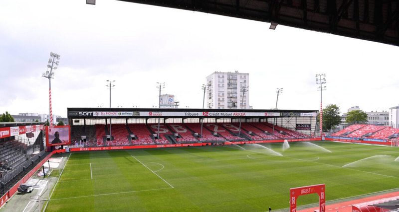 Le Stade Brestois 29 prépare son match contre le Venezia, l'OM en stage en Côte d'Ivoire