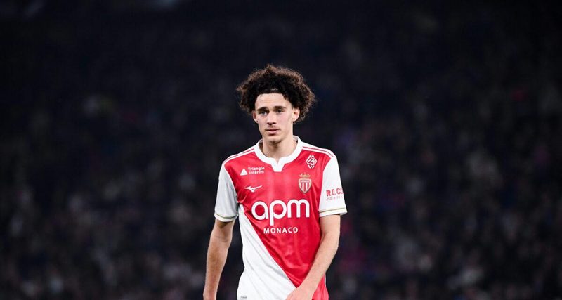 Le PSG s'active pour Maghnes Akliouche, Toulouse signe Christ Tapé