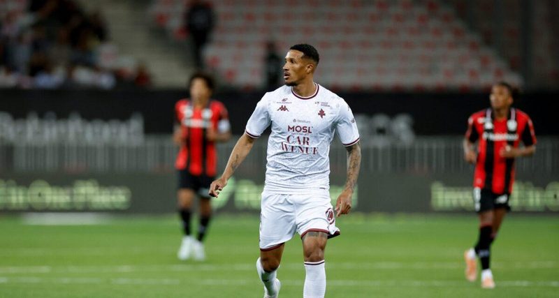 Ligue 2 : Le FC Metz se sépare de Gbamin, Reims et Pau enregistrent des renforts