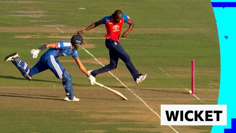 Jofra Archer’s Football Skills Lead to Stunning Run Out of Axar Patel in T20 Clash