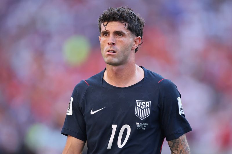 Pulisic Faces Weeks on Sidelines After Fractured Leg in World Cup Defeat
