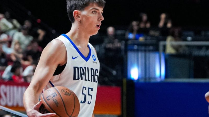 Sergio De Larrea brilla en su debut con los Mavericks junto a Jorge Díaz-Graham