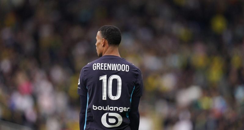 Le Stade Rennais enregistre sa sixième recrue, Ripart prolonge à Troyes, duel pour Greenwood