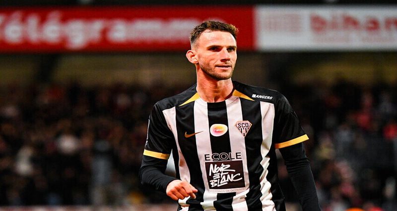 Le Strasbourg trouve son entraîneur, Angers officialise Branco Van Den Boomen