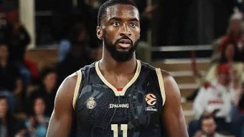 Xavi Pascual enfrenta la posible pérdida de Alpha Diallo antes de Dubai