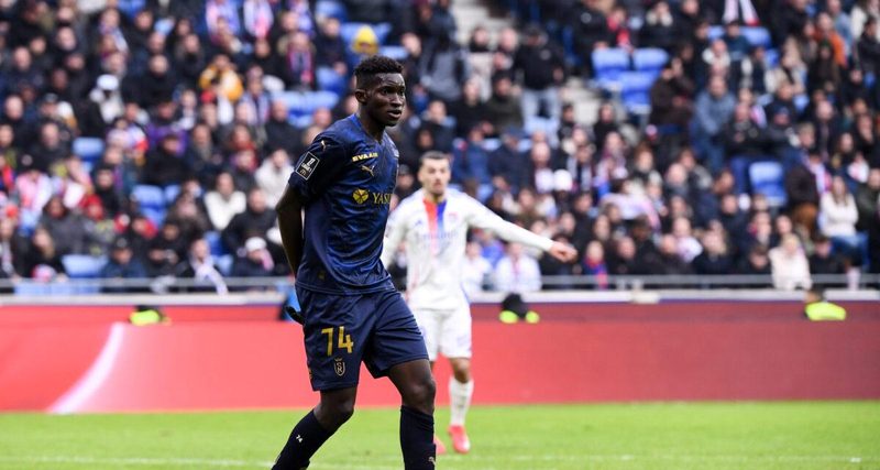 Le Stade de Reims dégraisse, Rodez dit adieu à Alexis Trouillet, Saint-Étienne accueille Thierno Ballo