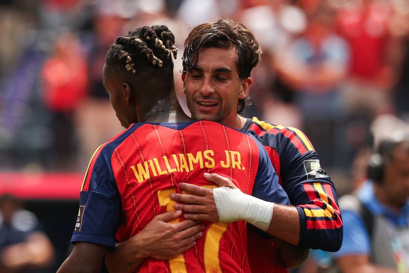 Nico Williams comenta sobre vitórias dramáticas da Espanha: 'É legal fazer sofrer um pouco'