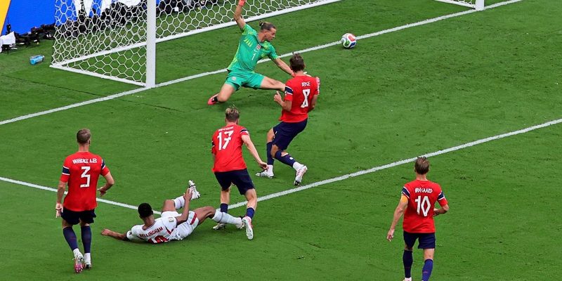 Diskussion um Kabelberührung beim WM-Viertelfinale zwischen England und Norwegen