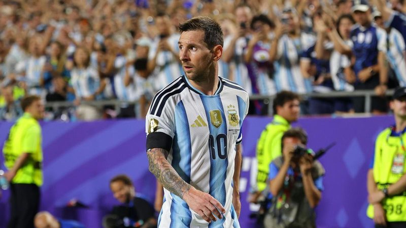 Polémica y reacciones tras el emocionante Inglaterra - Argentina en el Mundial