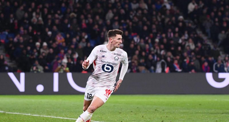 Le LOSC perd Thomas Meunier, Caen recrute un buteur : les transferts du 15 juillet