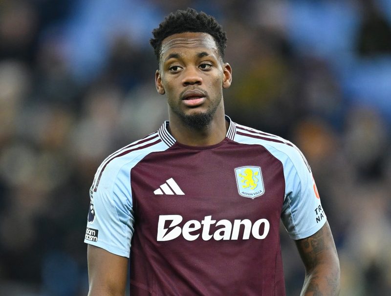 Benfica Secures Jhon Duran on Loan as Colombian Striker Seeks Career Revival