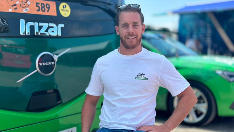 Sergio Román Martín regresa al Tour como invitado de Caja Rural tras su trágico accidente