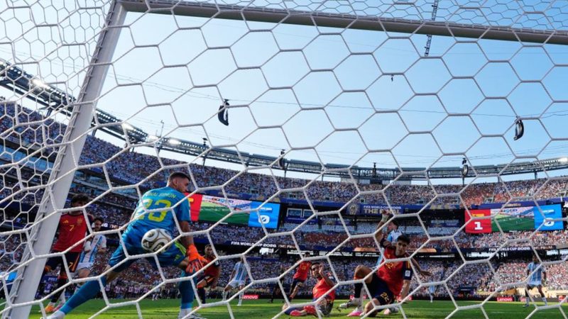 El despeje milagroso de Cubarsí que selló la gloria de España en el Mundial 2026