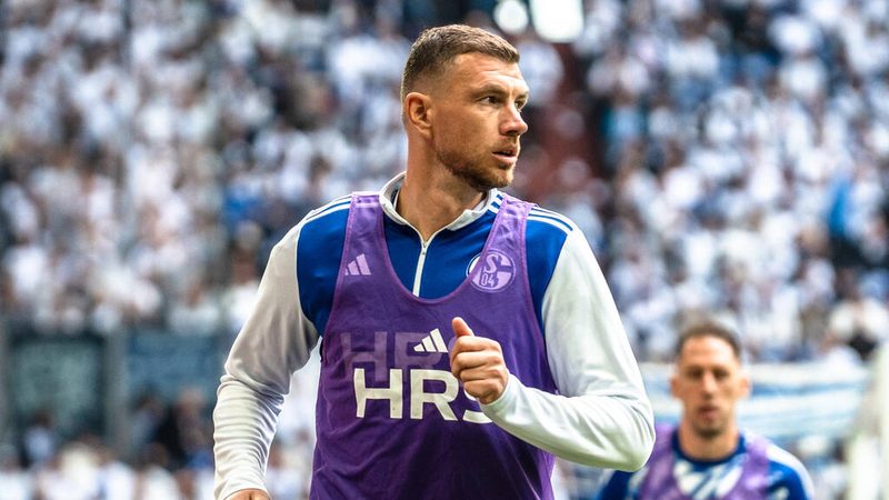 Schalke 04 hofft auf Dzeko-Einigung, Sportvorstand bleibt vorsichtig