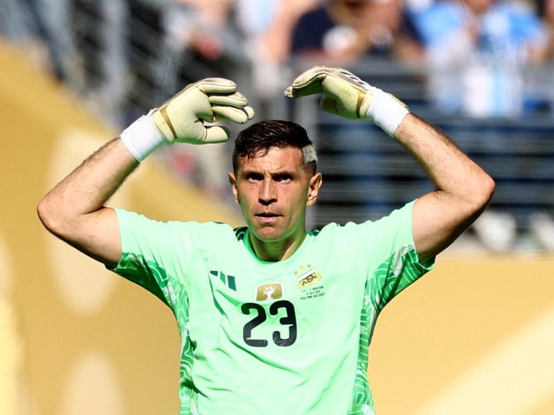 Juventus busca a Dibu Martínez pero evalúa otras opciones para la portería