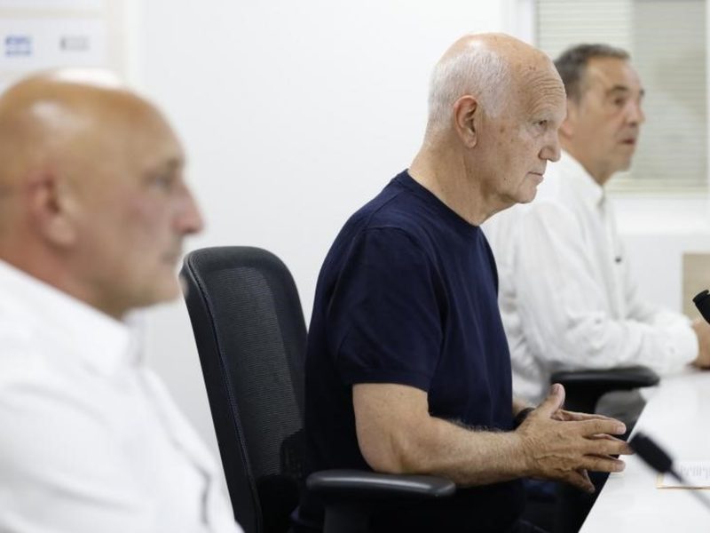 Roger Ricort marca el regreso del OGC Niza con medidas innovadoras y un cambio de mentalidad