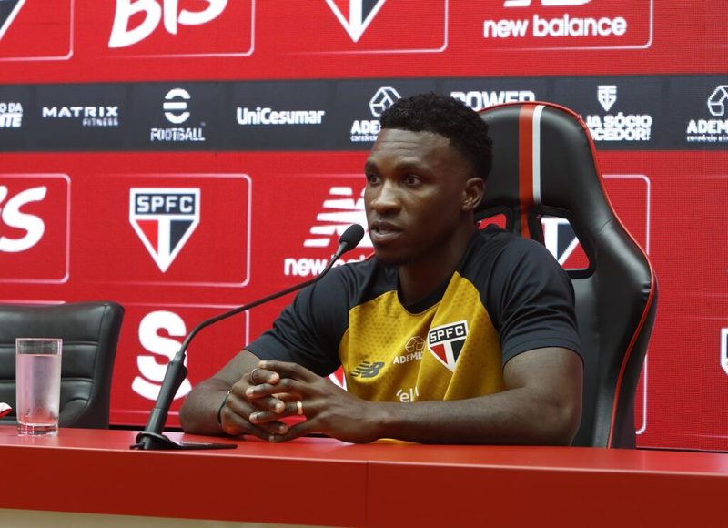 Buta nega problemas físicos que barraram transferência para o Panathinaikos