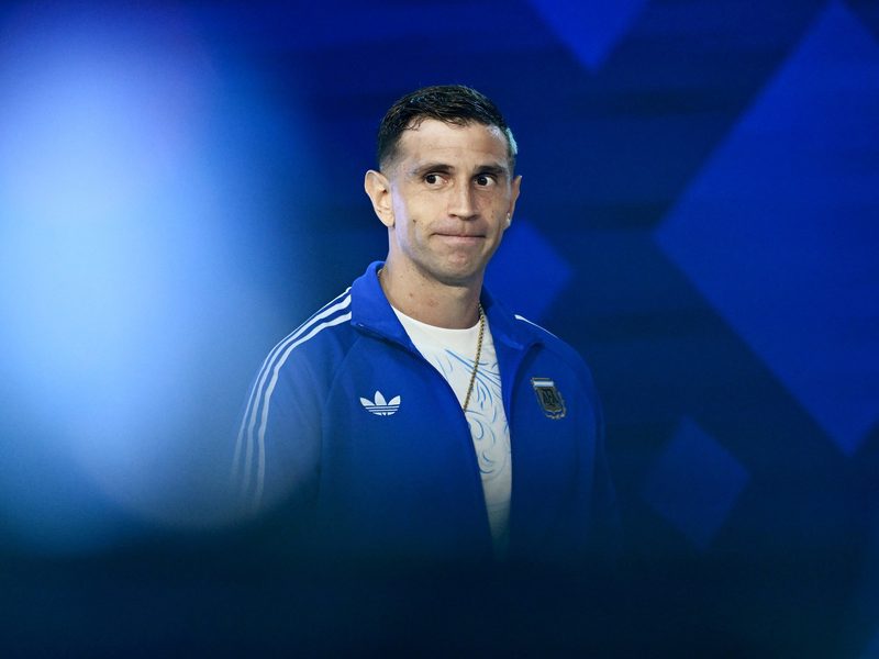 Juventus muestra interés por Dibu Martínez, pero la oferta podría no ser suficiente