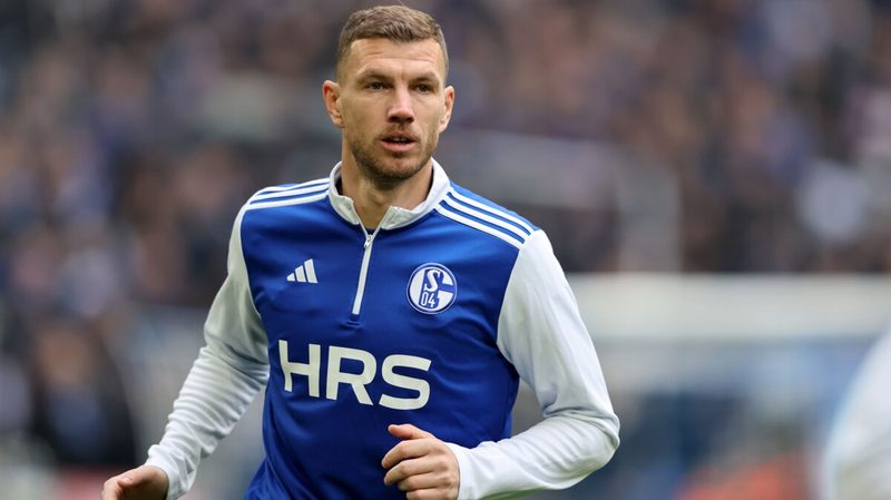 Edin Dzeko steht kurz vor Vertragsverlängerung beim FC Schalke 04