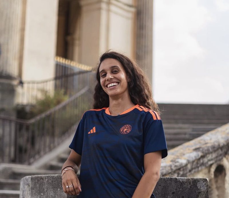 Bouchra Kharafi signe son premier contrat professionnel avec le Montpellier FC