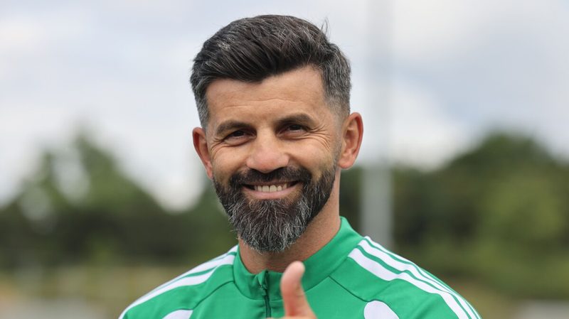 Schalke 04 sichert sich langfristig die Dienste von Abwehrtalent Mertcan Ayhan
