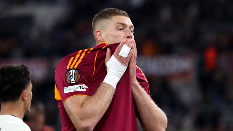 Artem Dovbyk verlässt AS Rom: Wechsel zu Bologna steht bevor