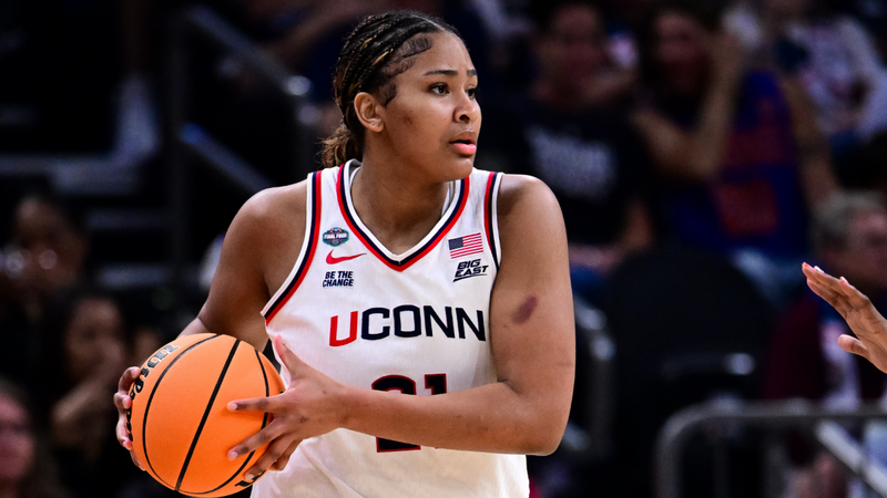 UConn's Sarah Strong: How European Roots Shape a Future WNBA Star
