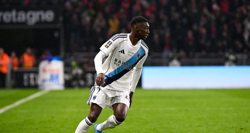 Alimami Gory quitte le PFC pour l'Arabie Saoudite, le PSG en quête d'un défenseur