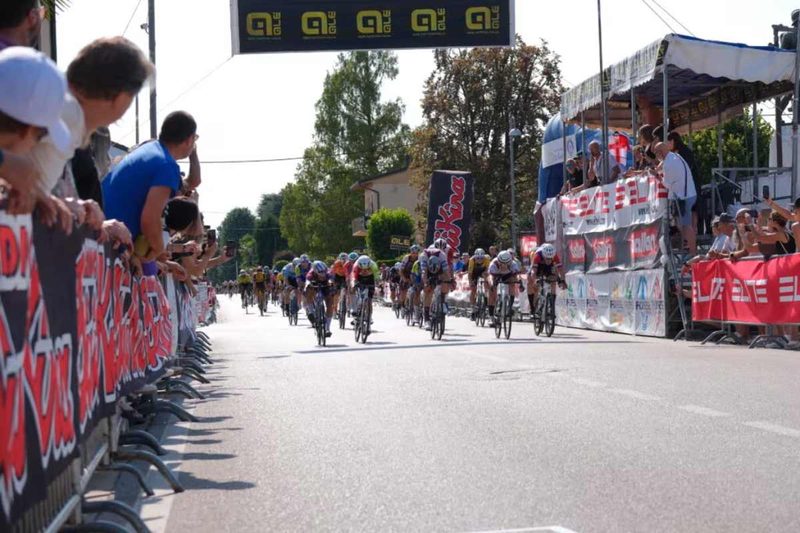 Bolognesi trionfa al fotofinish, Zumsteg si impone sul Monte Grappa