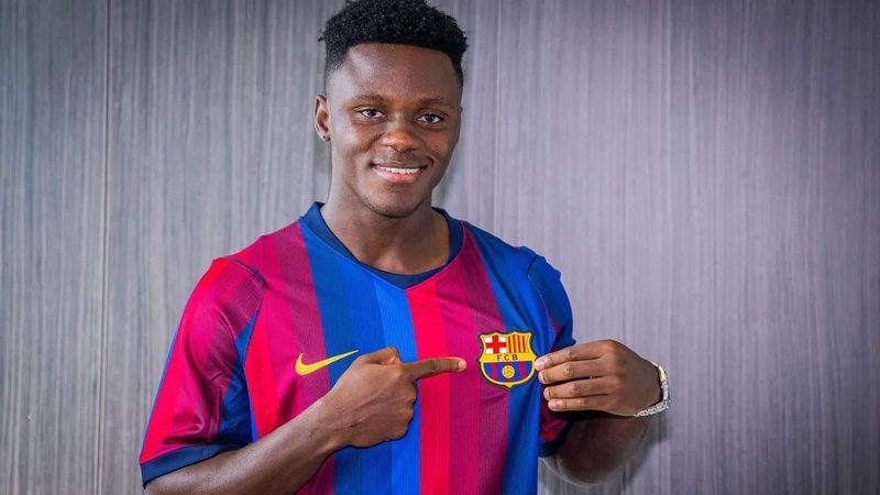 Aziz Issah se une al FC Barcelona hasta 2028 tras exitosas cesiones