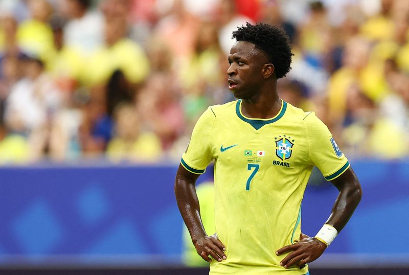 Arsenal avalia contratação de Vini Jr. em meio a impasse no Real Madrid