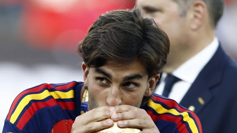 El futuro incierto de Ferran Torres: ¿PSG o salida gratis del Barça?