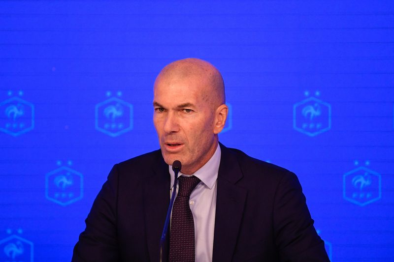 Zinédine Zidane confirme avoir refusé toutes les offres pour entraîner les Bleus
