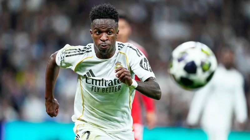 El futuro de Vinicius en el aire: Arsenal acecha mientras el Madrid busca soluciones