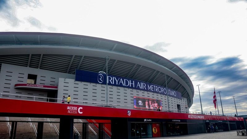 La afición del Málaga CF se prepara para el emocionante regreso a LaLiga ante el Atlético