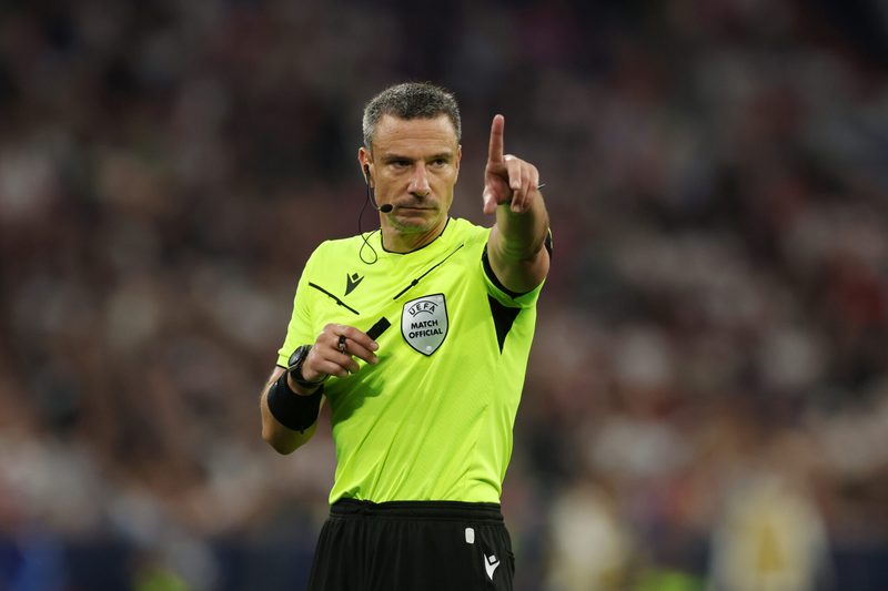 Il ritiro di Slavko Vincic: l'arbitro che ha diretto la finale del Mondiale
