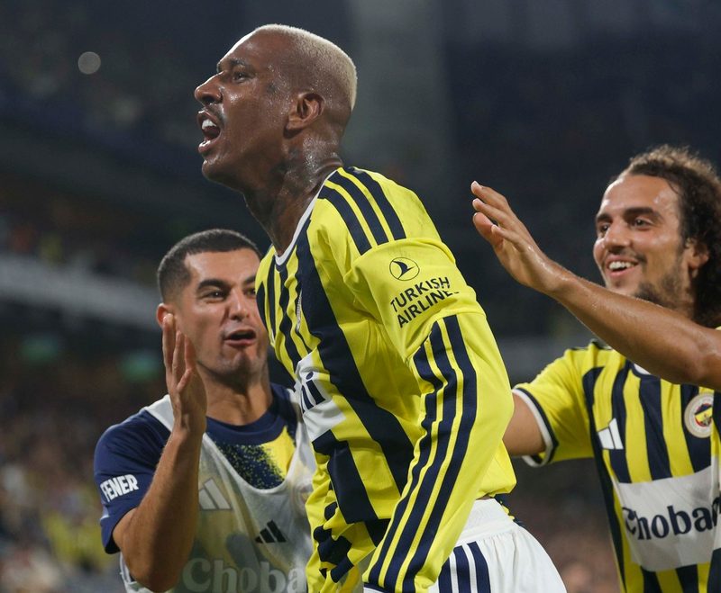Talisca confia na força do Fenerbahçe para a Champions após gol decisivo