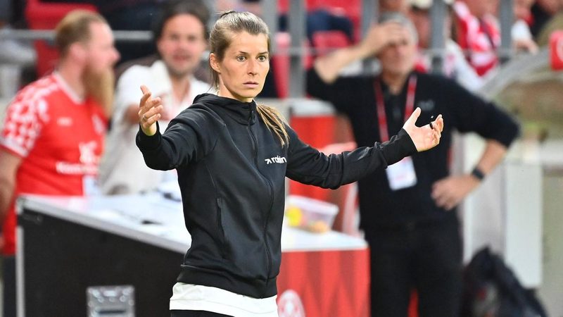 Marie-Louise Eta über ihre Rolle als Pionierin im Männerfußball