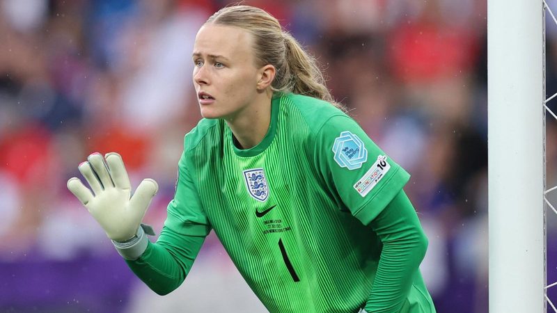 Hannah Hampton Commits to Chelsea: New Two-Year Deal Secures Future at Stamford Bridge