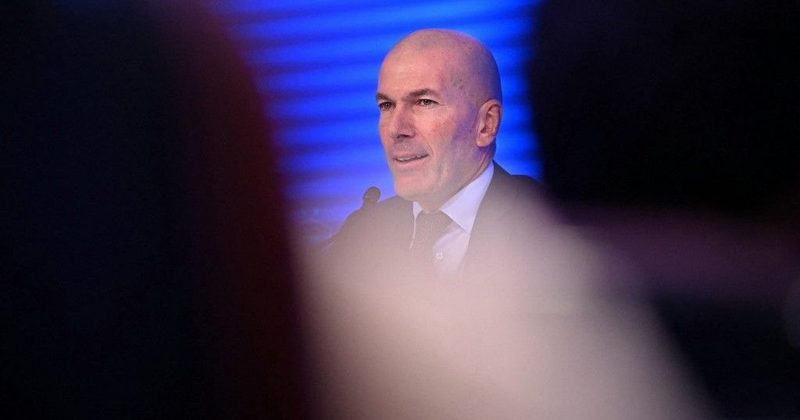 Zinédine Zidane nommé sélectionneur de l'équipe de France pour quatre ans