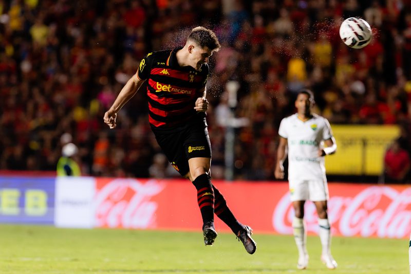 Perotti expressa frustração após empate e jejum de vitórias do Sport na Série B