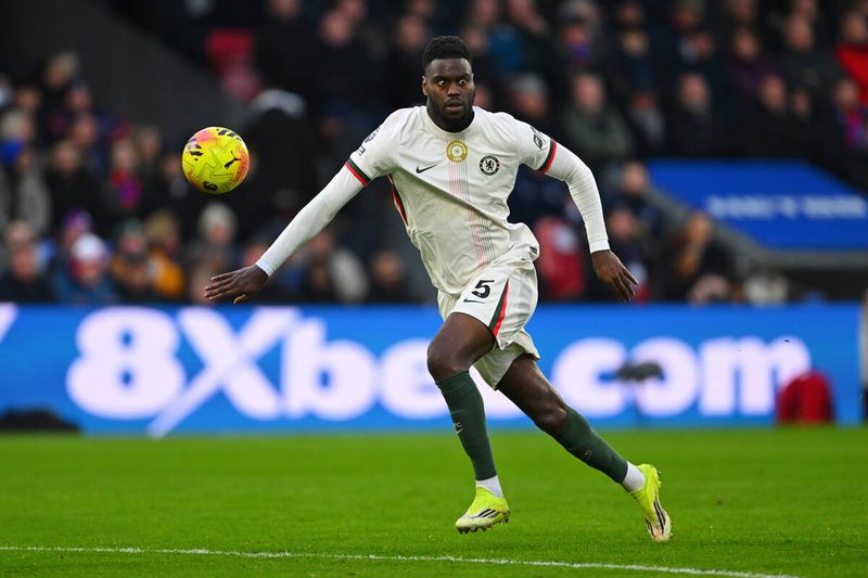 Badiashile conquista il Napoli: Manna punta sul difensore del Chelsea