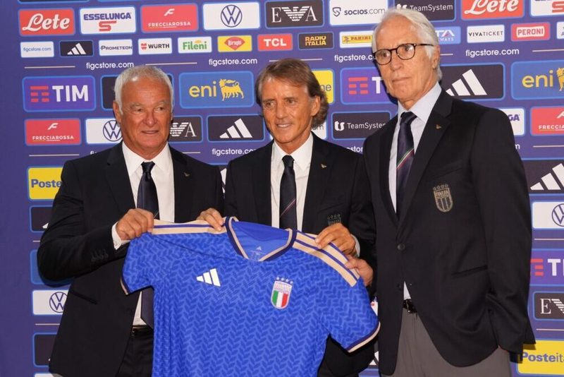 Mancini promette: "Voglio riportare l'Italia ai vertici del calcio"