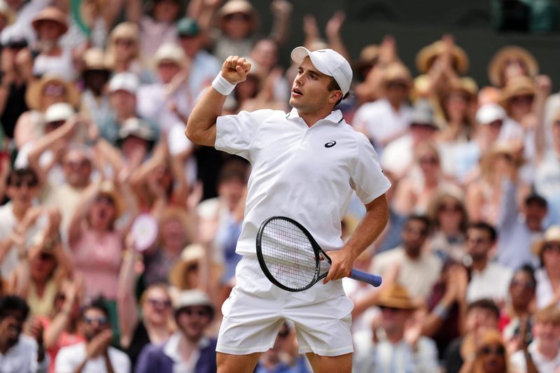 Wimbledon Sets Attendance Records Amid World Cup Showdown