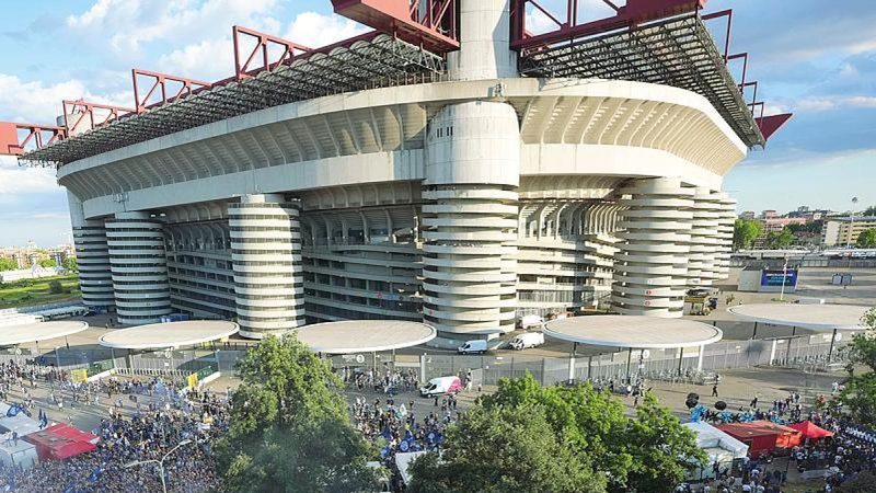 Milano e Napoli a rischio esclusione dagli Europei 2032 per gli stadi in ritardo