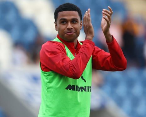 Fulham Secures Shea Charles in £30m Deal; Chalobah Joins Como from Chelsea